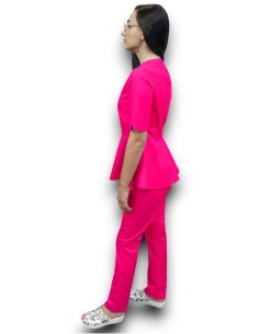 Costum medical ciclam petrecut basc, din tercot elastic 2