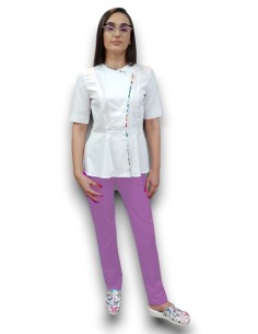 Costum medical petrecut basc, halat alb, pantaloni mov, din tercot fix