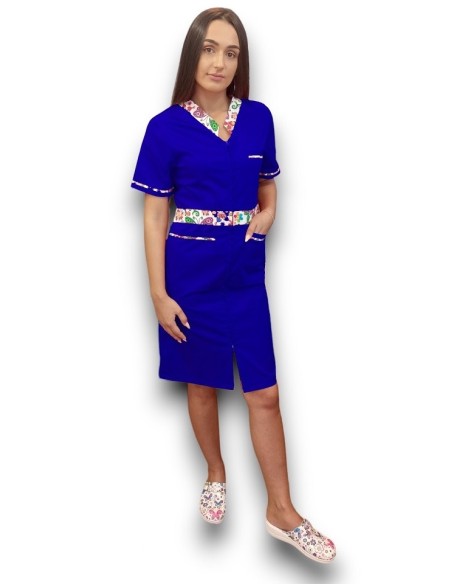 Sarafan medical albastru royal cu insertie florala, fermoar in fata, din tercot elastic Sarafan medical albastru royal cu insertie florala, fermoar in fata, din tercot elastic