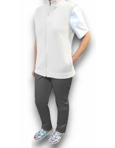 Vesta polar alb realizata in Romania, design modern si functional